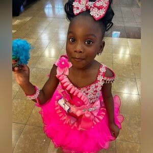 Pink glitz pageant dress ❤️